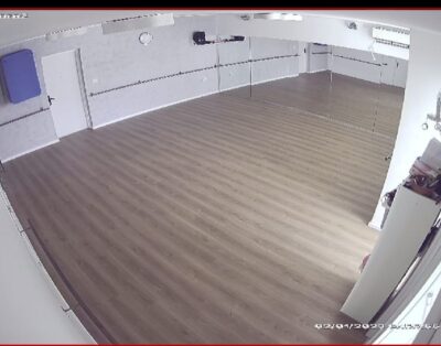 אולם יפיפה לספורט או להרצאות